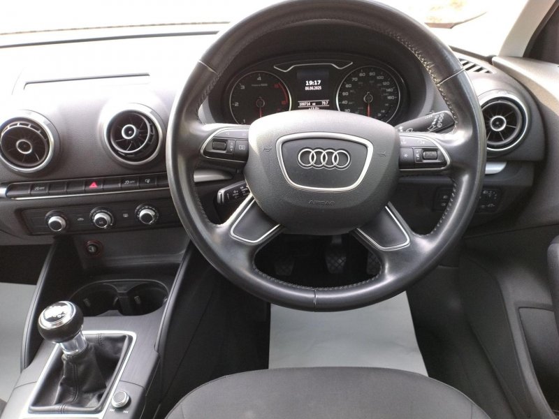 AUDI A3 1.6 TDI SE Technik Sportback Euro 6 (s/s) 5dr